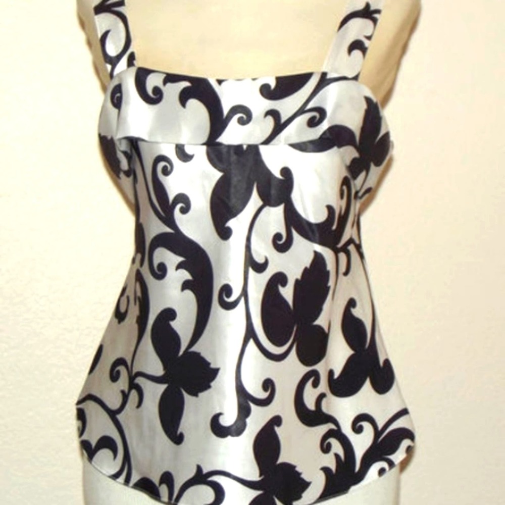 Exotic Black and White Top Floral Sophisticated Silky Top Sz M‎